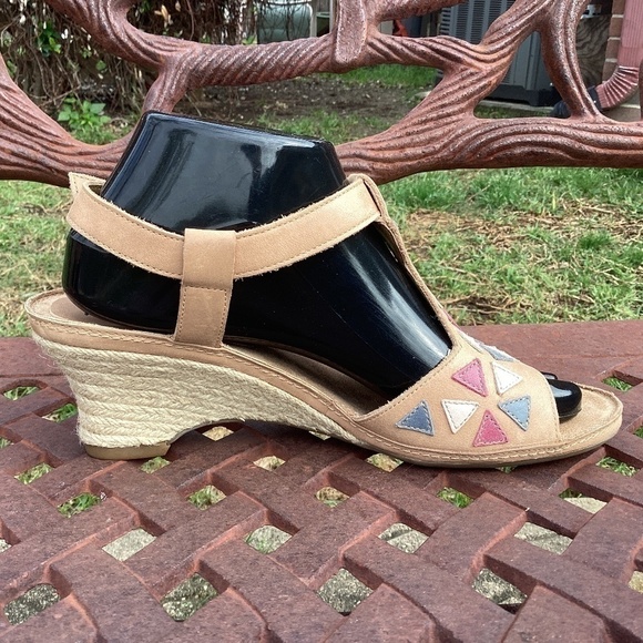 Aerosoles Leather T-Strap Jute Covered Kitten Heel Ankle Strap Open Toe Sandal - Picture 3 of 8